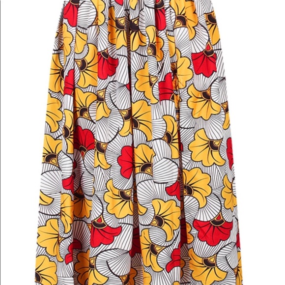 Brand New Print skirt and cropped top in silk. - Picture 2 of 3